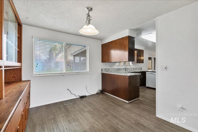 1307 Smith Ave, Nampa, ID 83651