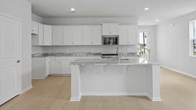 225 Seele Street, Summerville, SC 29485