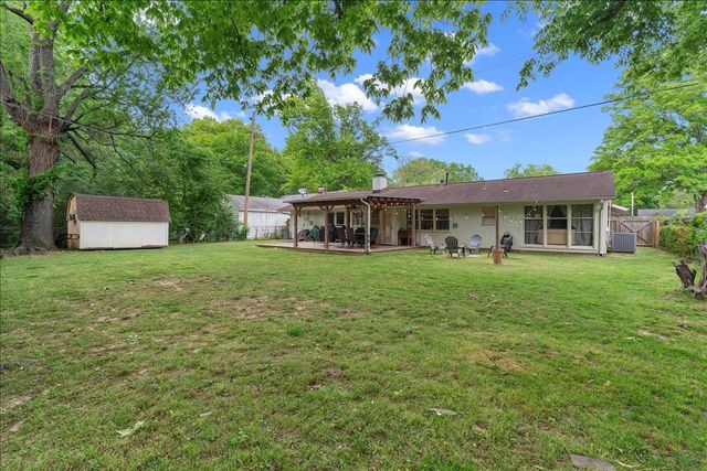 1093 PERKINS TER, Memphis, TN 38117