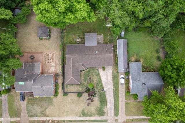 1093 PERKINS TER, Memphis, TN 38117