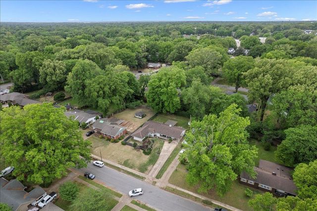 1093 PERKINS TER, Memphis, TN 38117