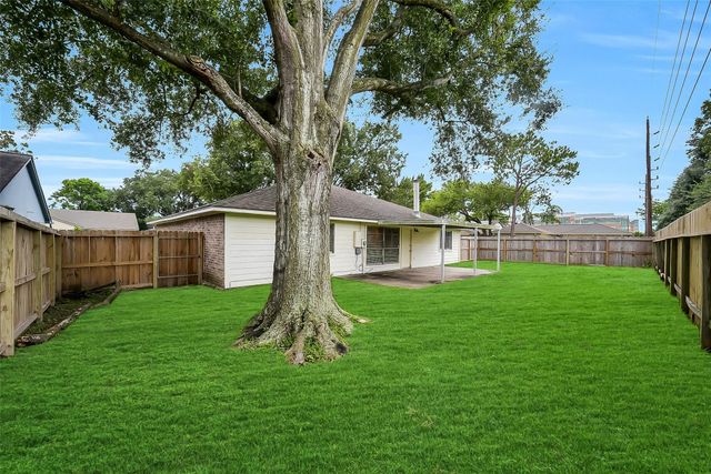 13618 Piney Oaks Drive, Houston, TX 77065