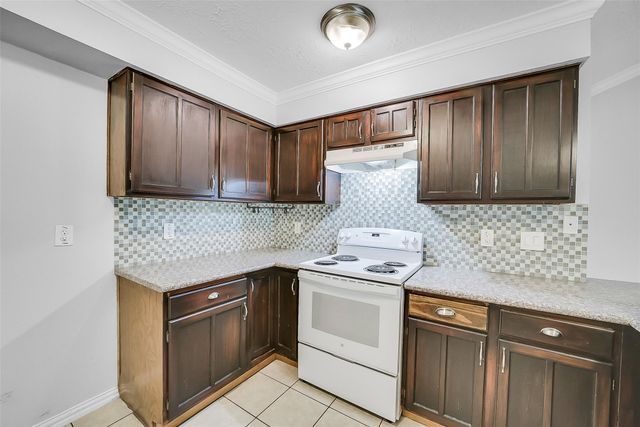 13618 Piney Oaks Drive, Houston, TX 77065