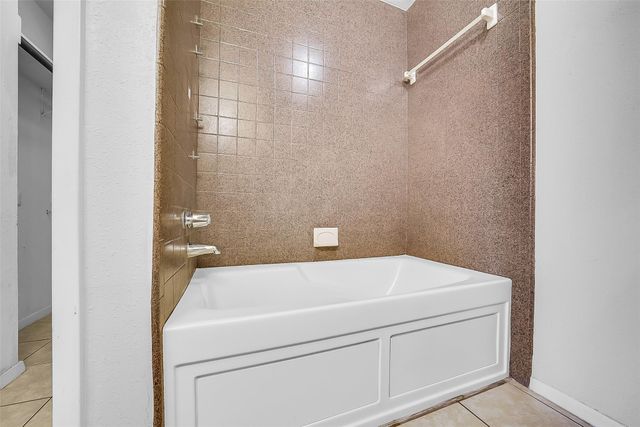 13618 Piney Oaks Drive, Houston, TX 77065
