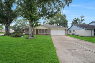 13618 Piney Oaks Drive, Houston, TX 77065