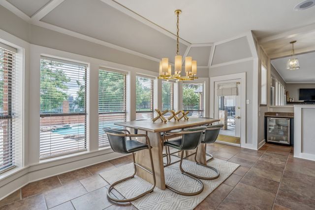6500 Hollytree Circle, Tyler, TX 75703