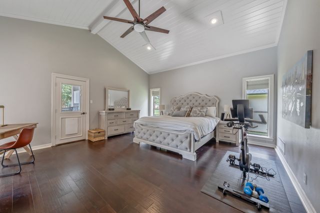 6500 Hollytree Circle, Tyler, TX 75703