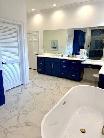 6500 Hollytree Circle, Tyler, TX 75703