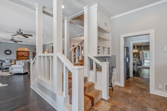 6500 Hollytree Circle, Tyler, TX 75703