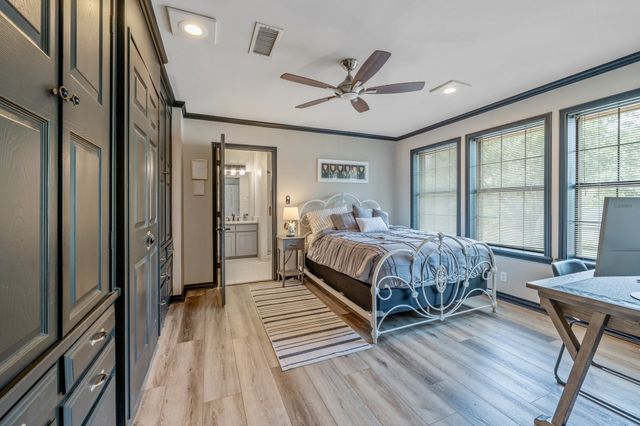 6500 Hollytree Circle, Tyler, TX 75703