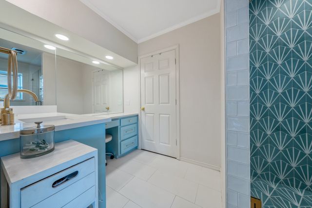 6500 Hollytree Circle, Tyler, TX 75703