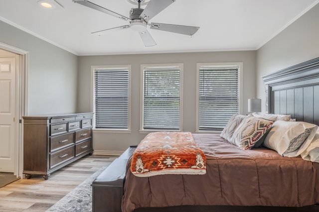 6500 Hollytree Circle, Tyler, TX 75703