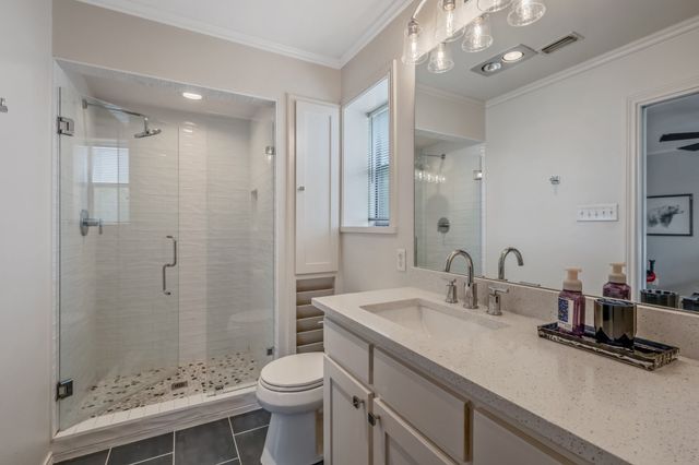 6500 Hollytree Circle, Tyler, TX 75703