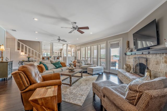 6500 Hollytree Circle, Tyler, TX 75703