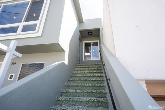 239 Sawyer Street, San Francisco, CA 94134