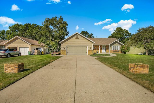 408 21st Street SE, Willmar, MN 56201