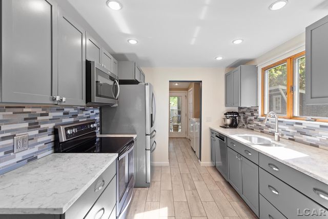 3129 Oakshade Drive, Rollin Twp, MI 49253