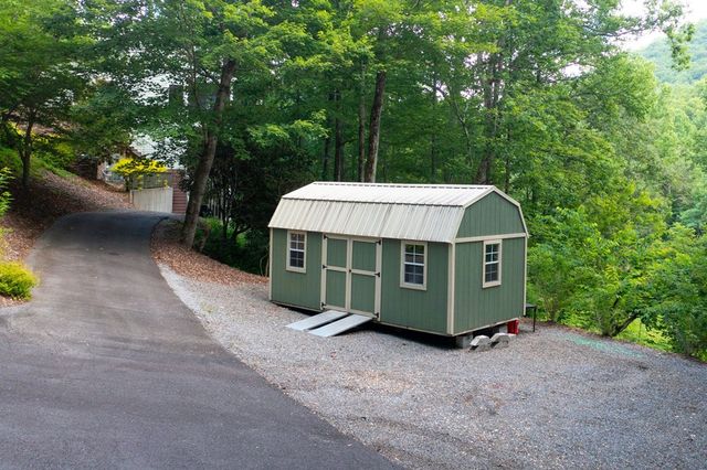 605 Owl Creek Road, Hiawassee, GA 30546