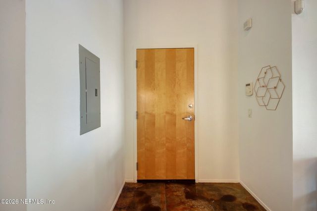 1050 HENDRICKS Avenue 101, Jacksonville, FL 32207