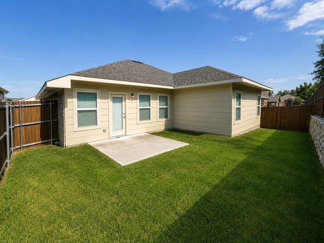 111 Dartmouth Avenue, Farmersville, TX 75442