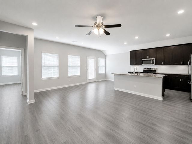 111 Dartmouth Avenue, Farmersville, TX 75442