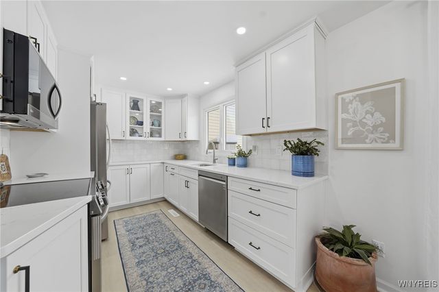 1651 Charlesgate Circle 1651, Amherst, NY 14051