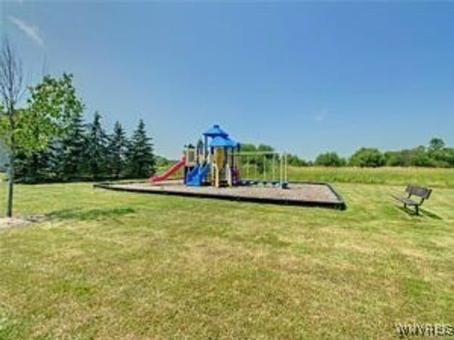 1651 Charlesgate Circle 1651, Amherst, NY 14051