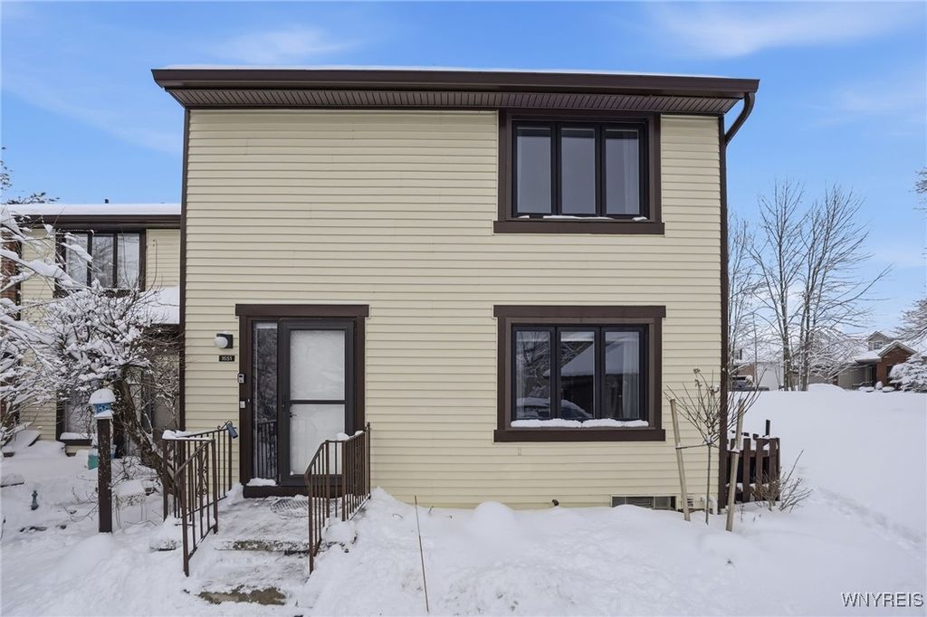 1651 Charlesgate Circle 1651, Amherst, NY 14051