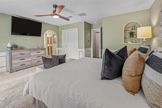 2401 Briar Oaks DR, Bryan, TX 77802