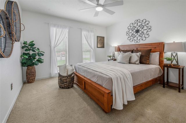 2401 Briar Oaks DR, Bryan, TX 77802