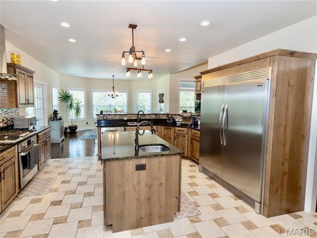 53 Lela Lane, Hannibal, MO 63401