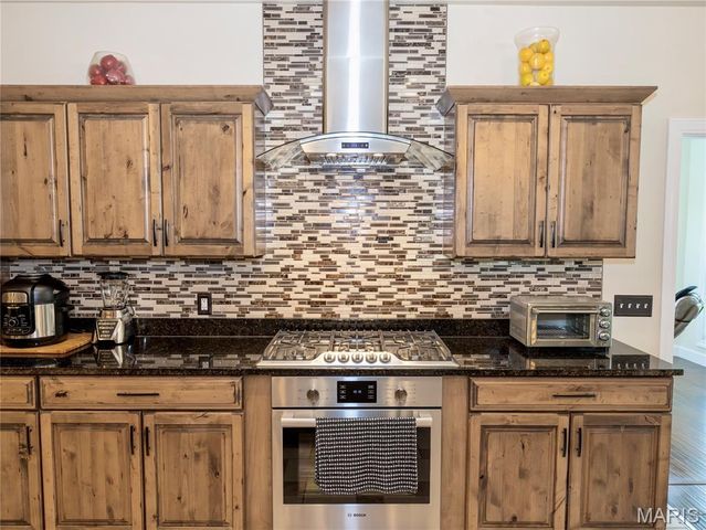 53 Lela Lane, Hannibal, MO 63401