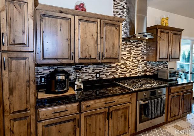 53 Lela Lane, Hannibal, MO 63401