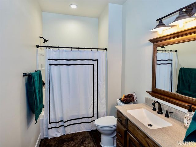 53 Lela Lane, Hannibal, MO 63401