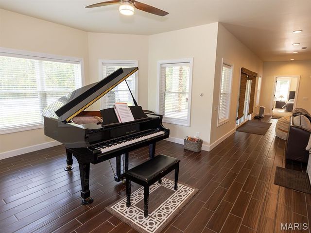 53 Lela Lane, Hannibal, MO 63401