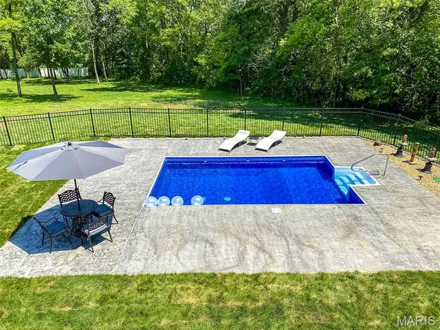 53 Lela Lane, Hannibal, MO 63401