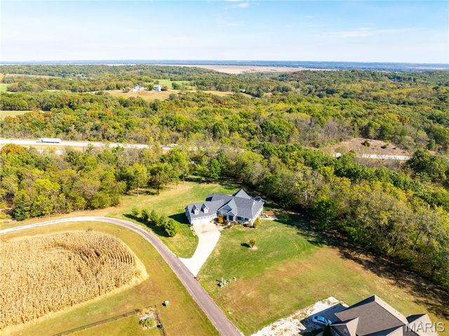 53 Lela Lane, Hannibal, MO 63401