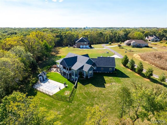 53 Lela Lane, Hannibal, MO 63401