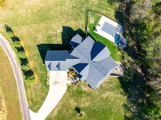 53 Lela Lane, Hannibal, MO 63401