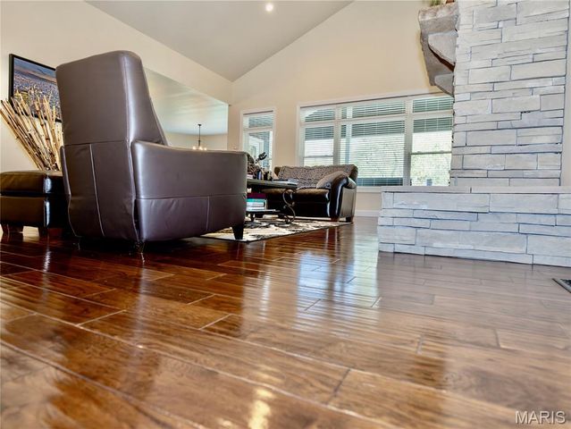 53 Lela Lane, Hannibal, MO 63401