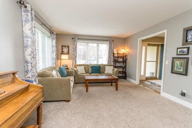 14 Eagle Ridge Court, North Mankato, MN 56003