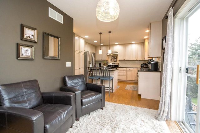 14 Eagle Ridge Court, North Mankato, MN 56003