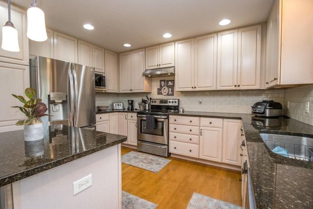 14 Eagle Ridge Court, North Mankato, MN 56003