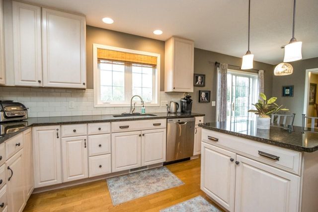 14 Eagle Ridge Court, North Mankato, MN 56003