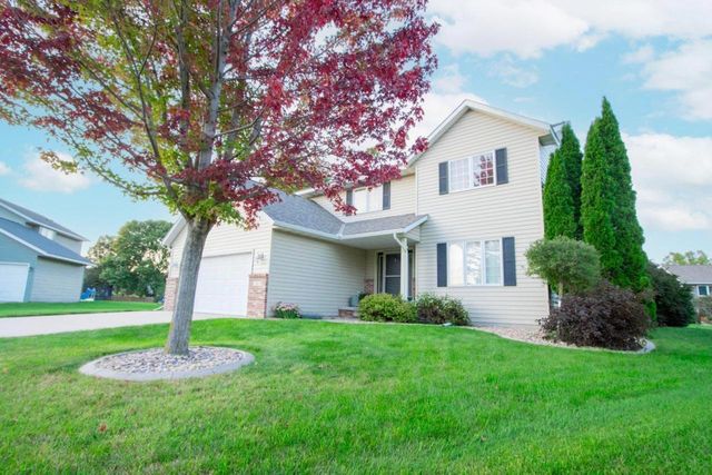 14 Eagle Ridge Court, North Mankato, MN 56003