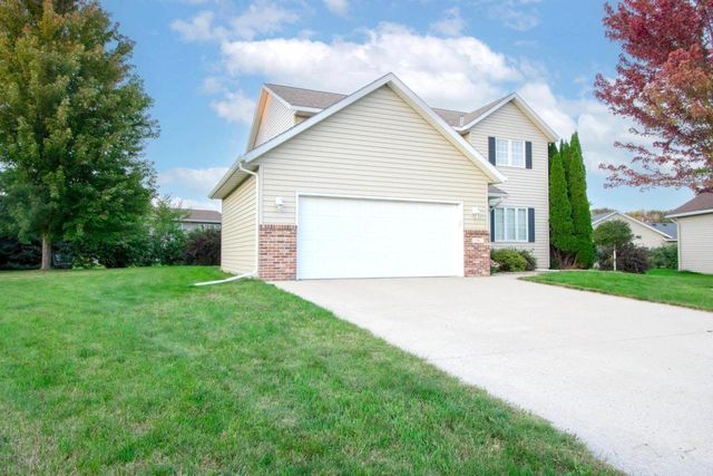 14 Eagle Ridge Court, North Mankato, MN 56003