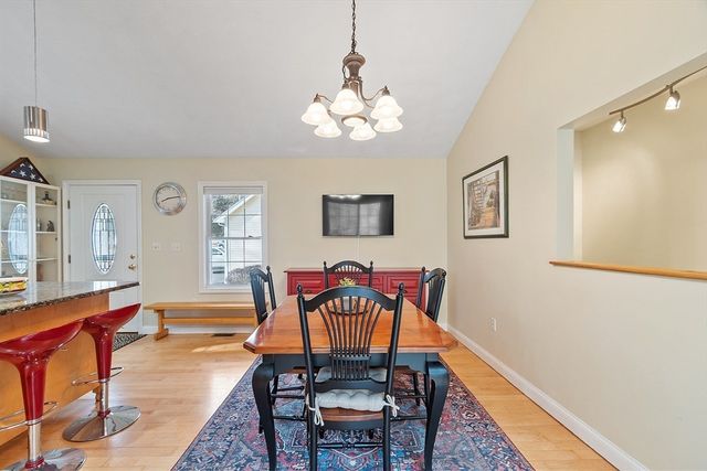 7 Brooksbie Road 2, Bedford, MA 01730