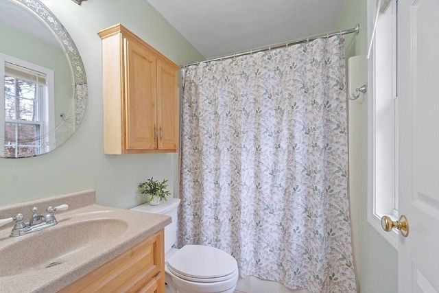 7 Brooksbie Road 2, Bedford, MA 01730