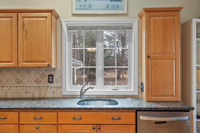 7 Brooksbie Road 2, Bedford, MA 01730