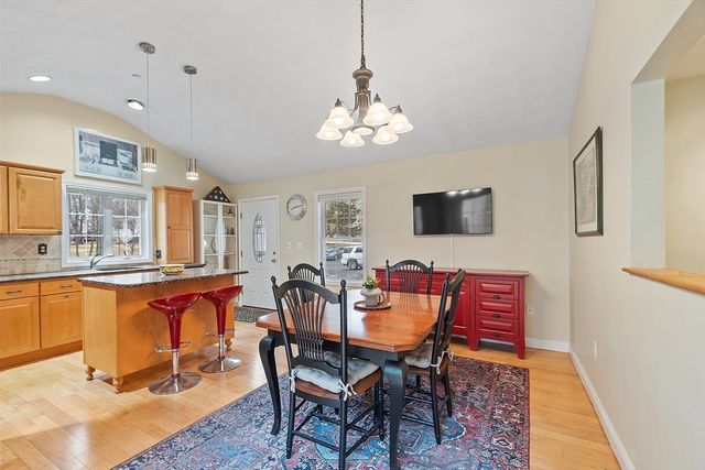 7 Brooksbie Road 2, Bedford, MA 01730